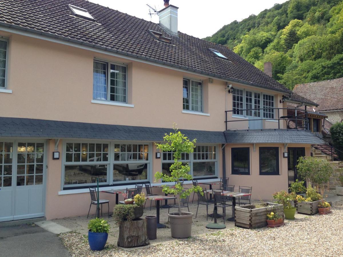 Auberge De La Roque La Roquette Ngoại thất bức ảnh