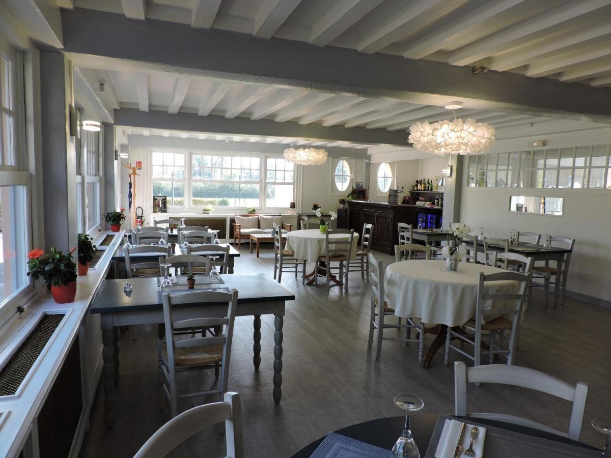 Auberge De La Roque La Roquette Ngoại thất bức ảnh