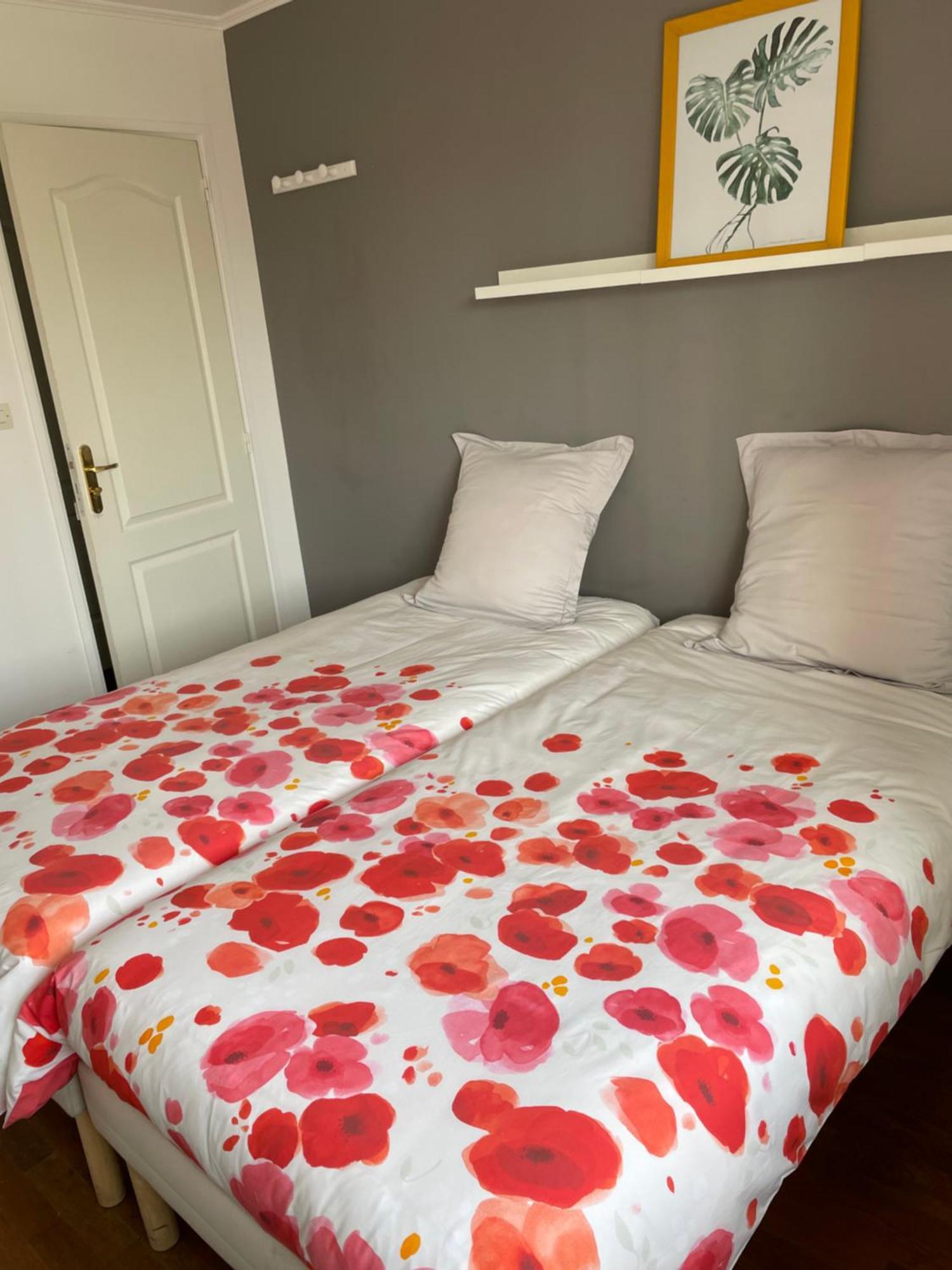 Auberge De La Roque La Roquette Ngoại thất bức ảnh